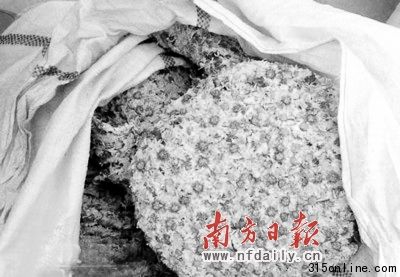 硫磺熏制的餅花。(資料圖) 硫磺熏制的餅花。(資料圖)