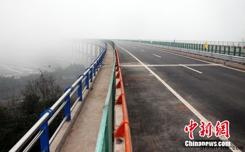 財(cái)經(jīng)好戲上半年輪番上演公路降費(fèi)后續(xù)或更精彩(8)